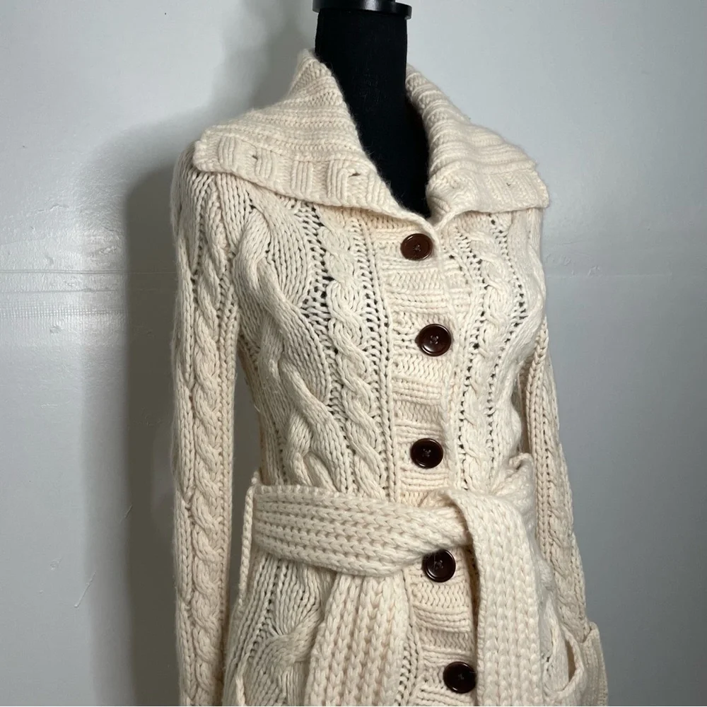 Abercrombie & Fitch Vintage Cream Lamb’s Wool Button Down Cable Knit Sweater - Picture 4 of 11